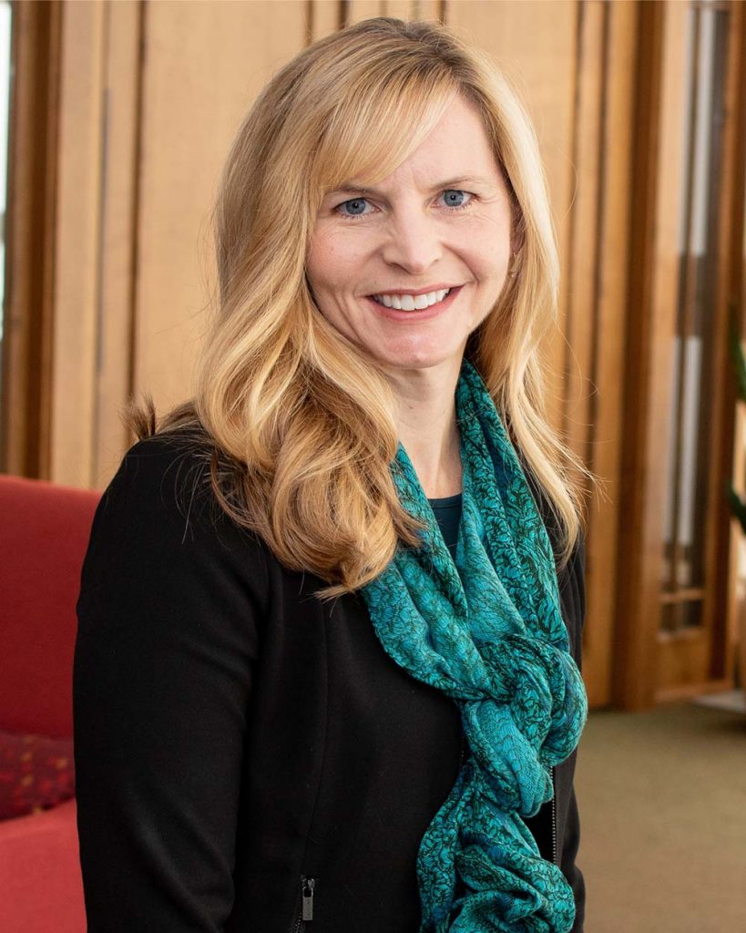 Stephanie Whitehorse headshot