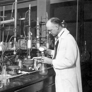 Harry Steenbock working in a lab